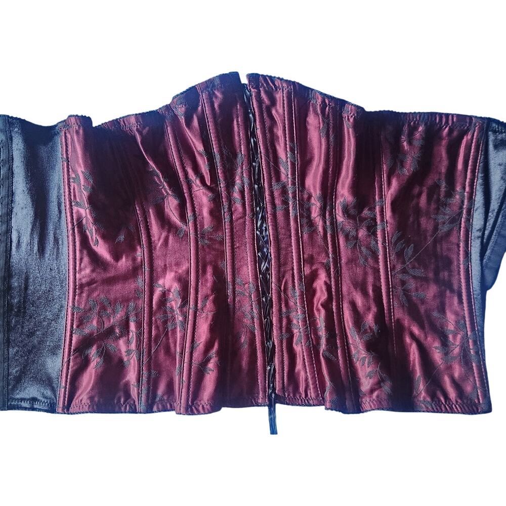 Victoria's Secret Corset size small Satin Maroon/black Vamp Witchy Baddier